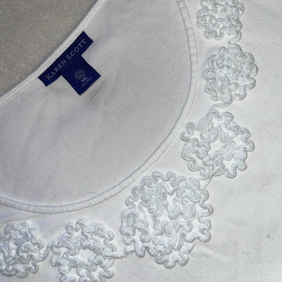 Karen Scott White Embroidered Floral Top - Picture 2 of 5